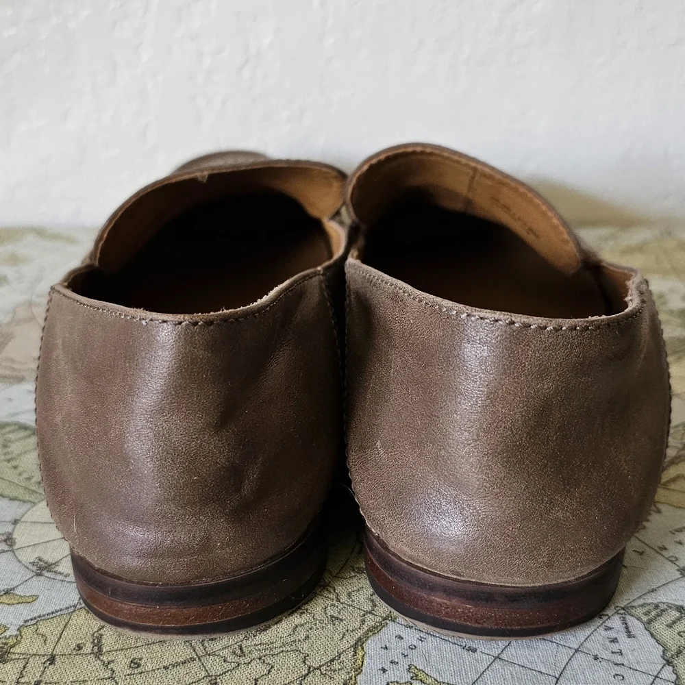 Patricia Nash soft leather chained brown loafers size 8‎